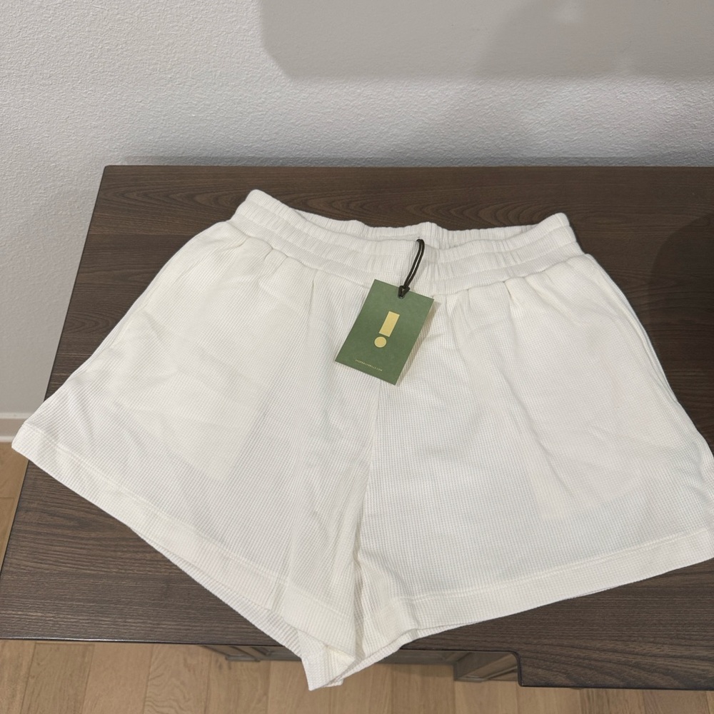 Daily Drills White Athletic Shorts Lightweight Elastic Waist